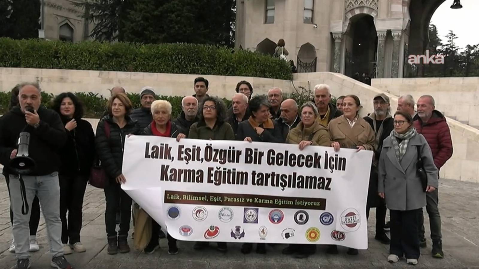istanbulda dunya kiz cocuklari gunu eylemi kamusal egitim hakki mucadelemizden vazgecmeyecegiz karma egitimi tartistirmayacagiz UH8YN2IL