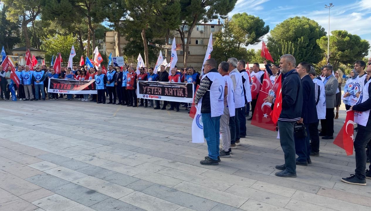 manisada okul muduru ve ogretmene saldiri sOfxR3lr.jpg