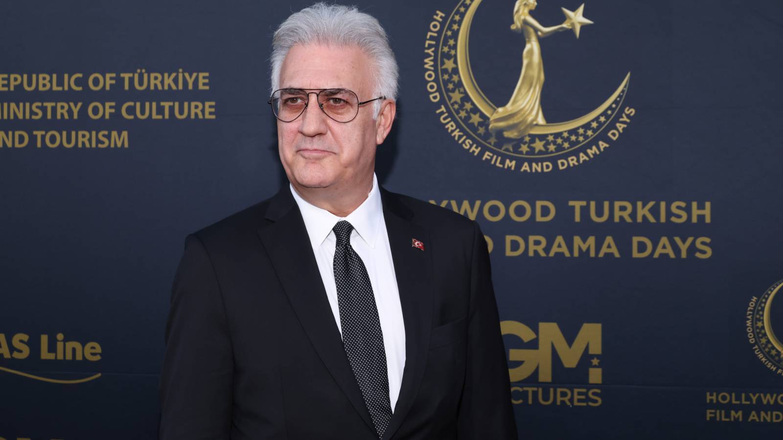 tamer karadagli umuyorum ki cok yakinda oscar sahnesinde de yerimizi alacagiz 4pHVlGSO.jpg