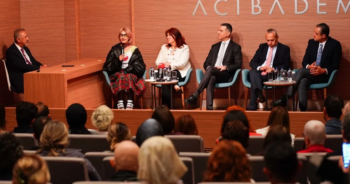 unlu sarkici hande yener meme kanserini nasil yendigini anlatti kPxOSWTr.webp