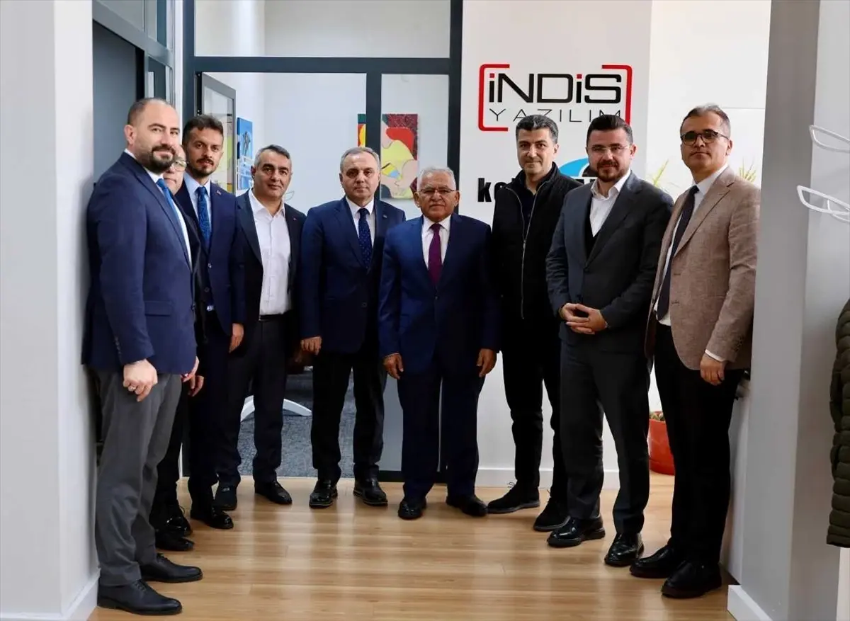 memduh buyukkilic erciyes teknoparki ziyaret etti jWbyhhXd.jpg