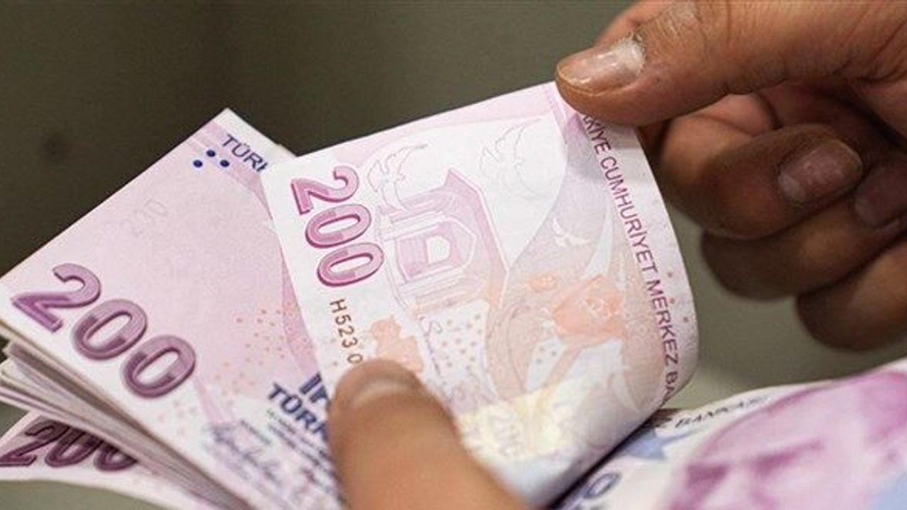 Milyonların Gözü Pazartesi Gününde: Emekli İkramiyesi 5 Bin TL mi Oluyor?