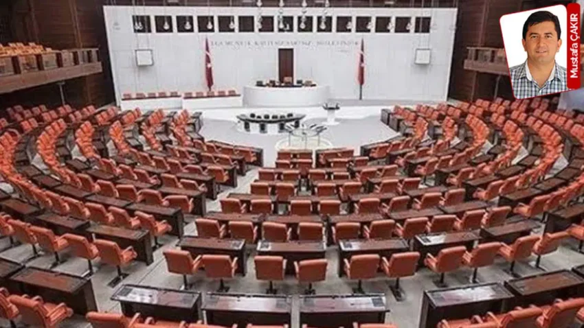 En dusuk emekli ayliginin artirilmasina yonelik onergeler reddedildi sendikalarin ptt duzenlemesine yonelik elestirileri de JkWGXskF